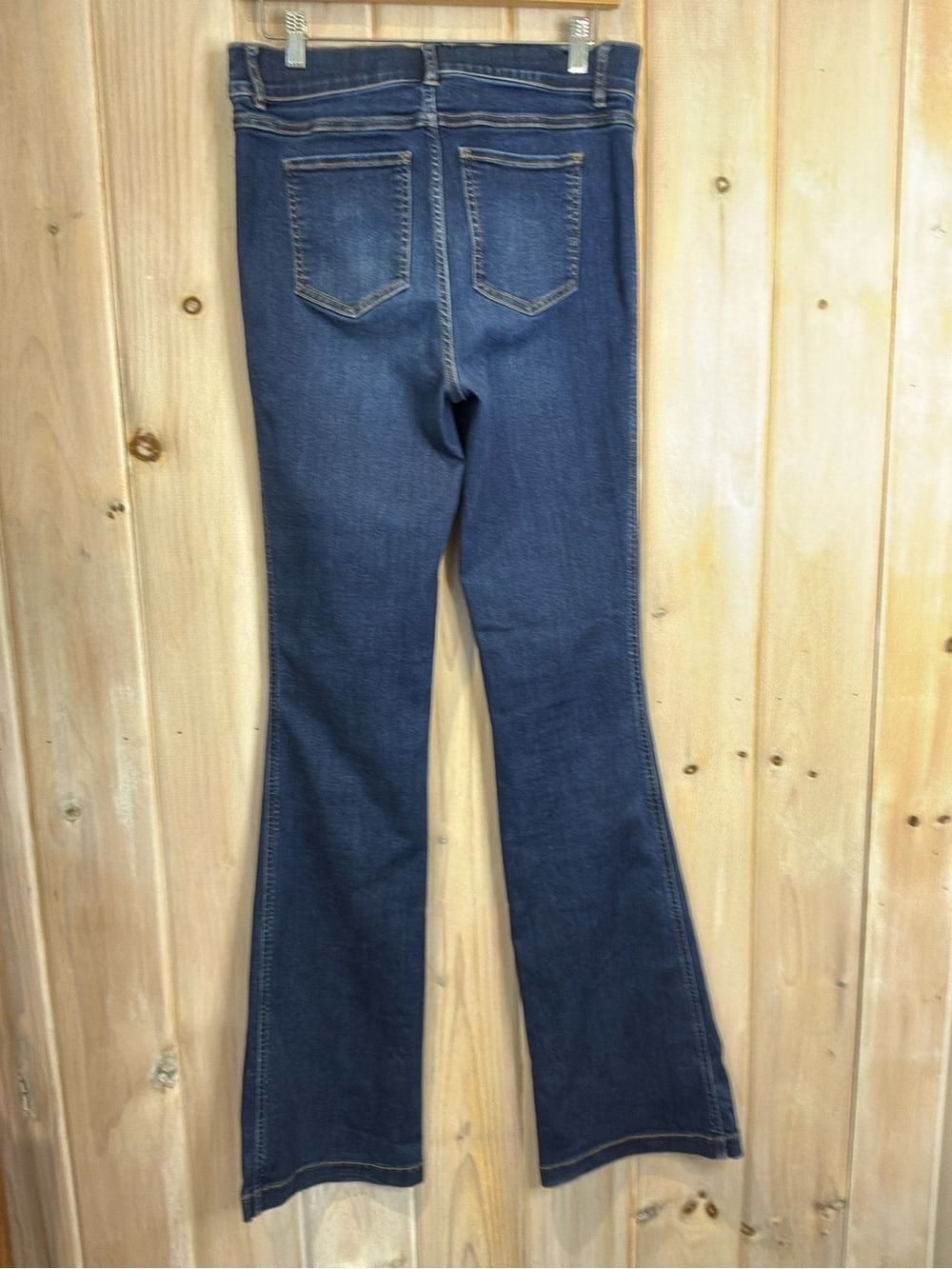 Spanx Flare Jeans with tummy control Size Large - Picture 4 of 8